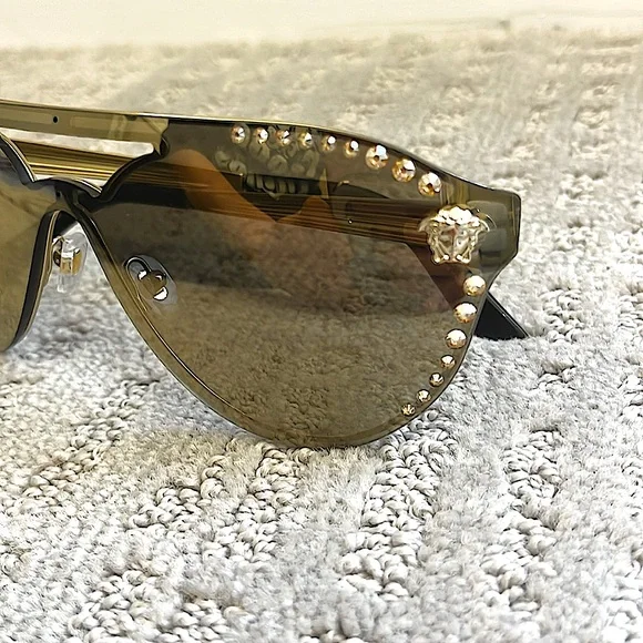 😎NIB Versace sunglasses - Picture 5 of 13